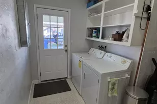 1210 Laurel Ave, Venice, FL 34285 - Photo 13