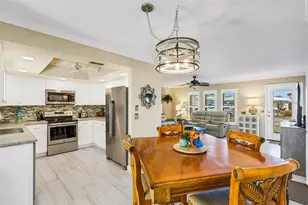 402 Circlewood Dr, Venice, FL 34293 - Photo 15