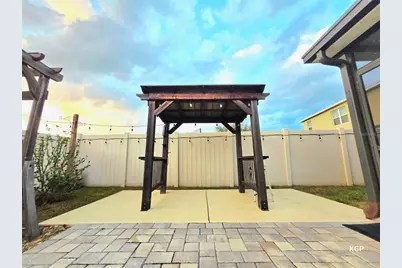 12021 Gillingham Harbor Lane, Gibsonton, FL 33534 - Photo 23