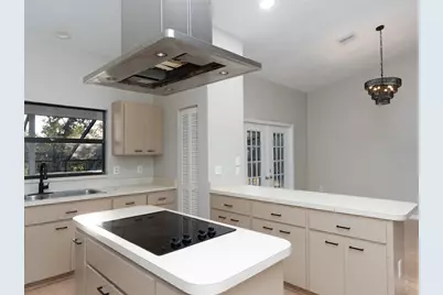 593 S Moon Drive, Venice, FL 34292 - Photo 17