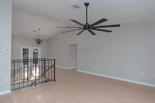 593 S Moon Dr, Venice, FL 34292 - Photo 9