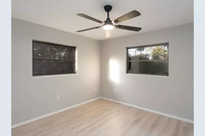 593 S Moon Drive, Venice, FL 34292 - Photo 33