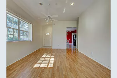 1275 Berkshire Circle, Venice, FL 34292 - Photo 13