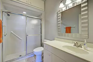 1275 Berkshire Cir, Venice, FL 34292 - Photo 33