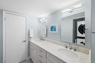 627 Alhambra Rd, Venice, FL 34285 - Photo 35
