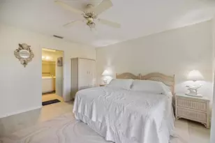 880 Bird Bay Dr W, Venice, FL 34285 - Photo 23