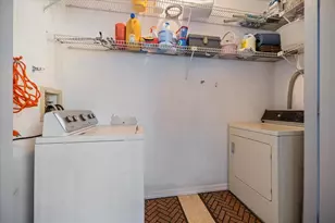 880 Bird Bay Dr W, Venice, FL 34285 - Photo 17