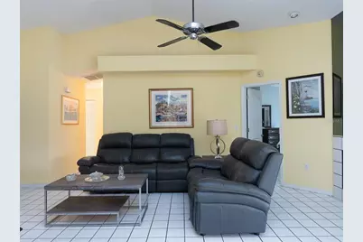 5974 San Michelle Drive, Sarasota, FL 34243 - Photo 13