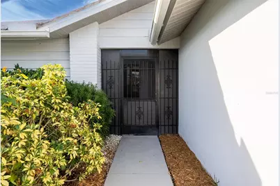 5974 San Michelle Drive, Sarasota, FL 34243 - Photo 5