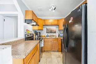 1919 12th Ave W, Bradenton, FL 34205 - Photo 9