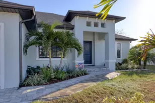 10461 Euston Ave, Englewood, FL 34224 - Photo 5