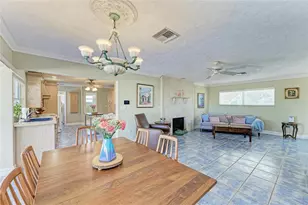 612 Bayshore Rd, Nokomis, FL 34275 - Photo 11