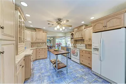 612 Bayshore Road, Nokomis, FL 34275 - Photo 17