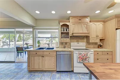 612 Bayshore Road, Nokomis, FL 34275 - Photo 15