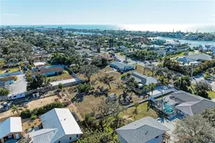 612 Bayshore Rd, Nokomis, FL 34275 - Photo 53