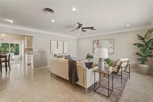 2532 Siesta Dr, Sarasota, FL 34239 - Photo 5