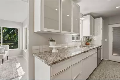 2532 Siesta Drive, Sarasota, FL 34239 - Photo 15