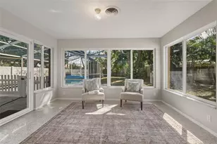 2532 Siesta Dr, Sarasota, FL 34239 - Photo 25