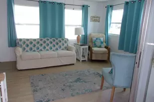 805 S Green Cir, Venice, FL 34285 - Photo 3