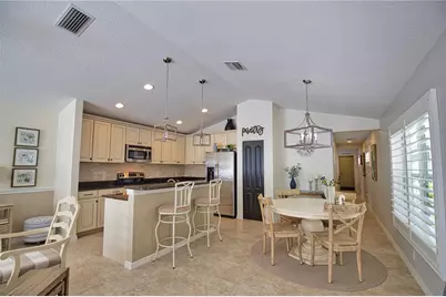 12444 Shimmering Oak Circle, Venice, FL 34293 - Photo 5