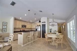 12444 Shimmering Oak Cir, Venice, FL 34293 - Photo 5