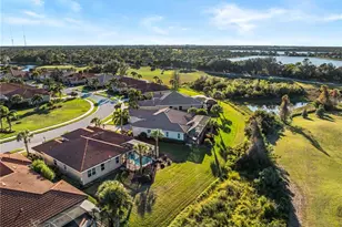 274 Montelluna Dr, North Venice, FL 34275 - Photo 3