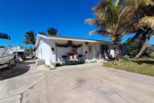 517 Ravenna St N, Nokomis, FL 34275 - Photo 3