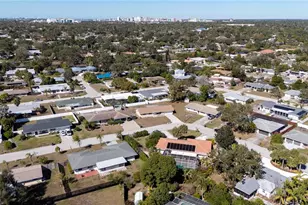 2622 Bigelow Dr, Sarasota, FL 34239 - Photo 45