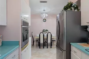 2622 Bigelow Dr, Sarasota, FL 34239 - Photo 17