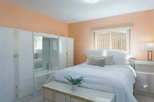 2622 Bigelow Dr, Sarasota, FL 34239 - Photo 23