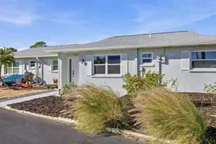 1023 Beach Manor Cir, Venice, FL 34285 - Photo 3