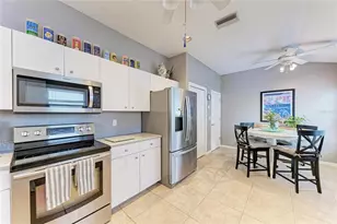 3907 Alamanda Dr, Sarasota, FL 34238 - Photo 11