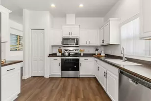 11504 Dancing River Dr, Venice, FL 34292 - Photo 7