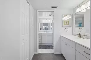 414 Cerromar Cir S, Venice, FL 34293 - Photo 19