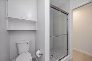 825 White Cap Cir, Venice, FL 34285 - Photo 43