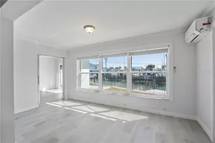 825 White Cap Cir, Venice, FL 34285 - Photo 21