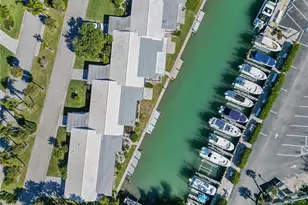 825 White Cap Cir, Venice, FL 34285 - Photo 45