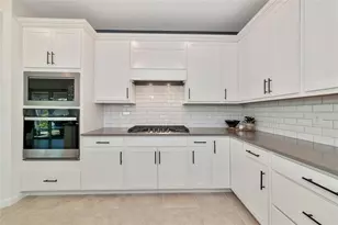 10317 Sun Isle Dr, Englewood, FL 34223 - Photo 7