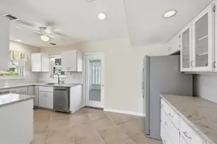 621 Fair Winds Dr, Nokomis, FL 34275 - Photo 9