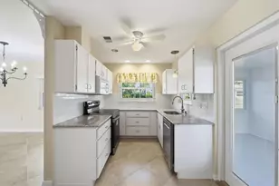 621 Fair Winds Dr, Nokomis, FL 34275 - Photo 11