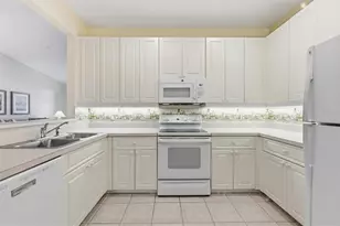 404 Gondola Park Dr, Venice, FL 34292 - Photo 13