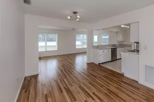 1215 Mango Ave, Venice, FL 34285 - Photo 7