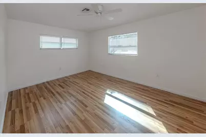 1215 Mango Avenue, Venice, FL 34285 - Photo 13