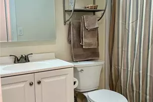 3020 Hawthorne St, Sarasota, FL 34239 - Photo 15