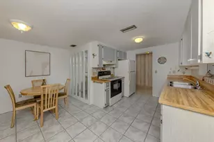 325 Palmetto Rd W, Nokomis, FL 34275 - Photo 13