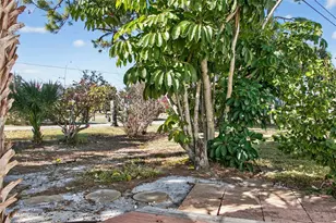 703 S Green Cir, Venice, FL 34285 - Photo 33