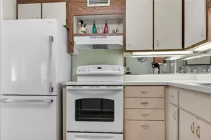 703 S Green Cir, Venice, FL 34285 - Photo 19