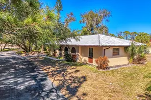 510 Villa Park Dr, Nokomis, FL 34275 - Photo 3