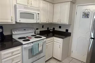 641 Delphinium Dr, Venice, FL 34293 - Photo 9