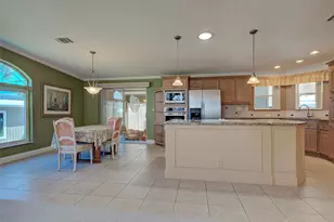 10 N Buena Vista Ave, Englewood, FL 34223 - Photo 9